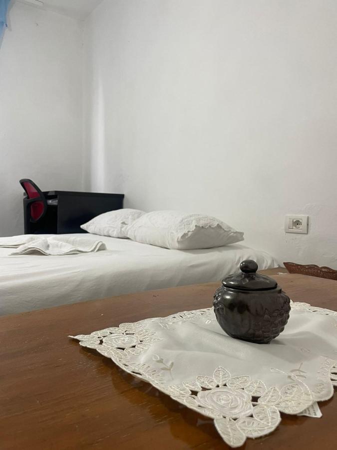 Communist Style Room Shkoder Luaran gambar