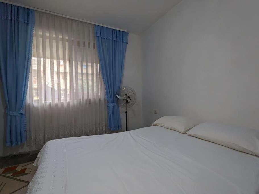 Communist Style Room Shkoder Luaran gambar